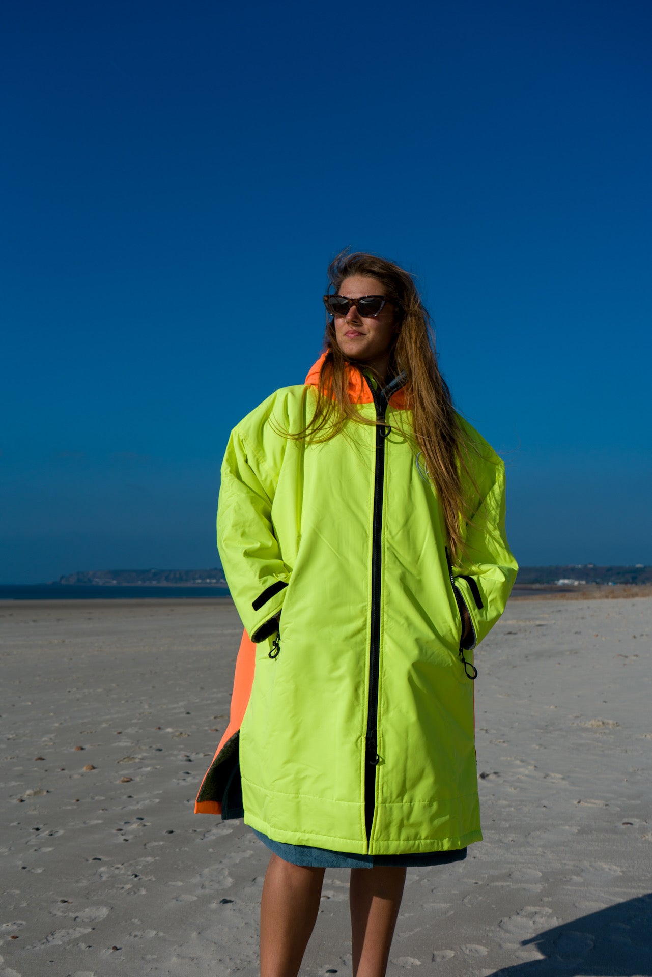 Advanced 2-in-1  Loose n' Lazy Robe - (reflective)