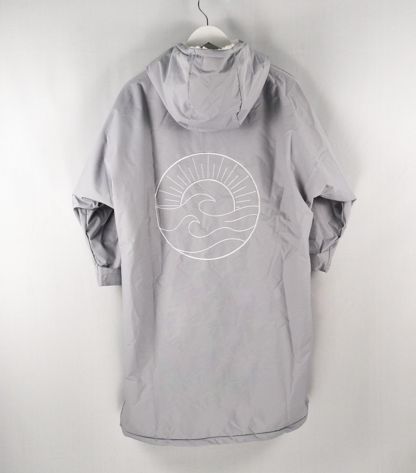 Mid-sleeve Loose n' Lazy Changing Robe - Grey/White