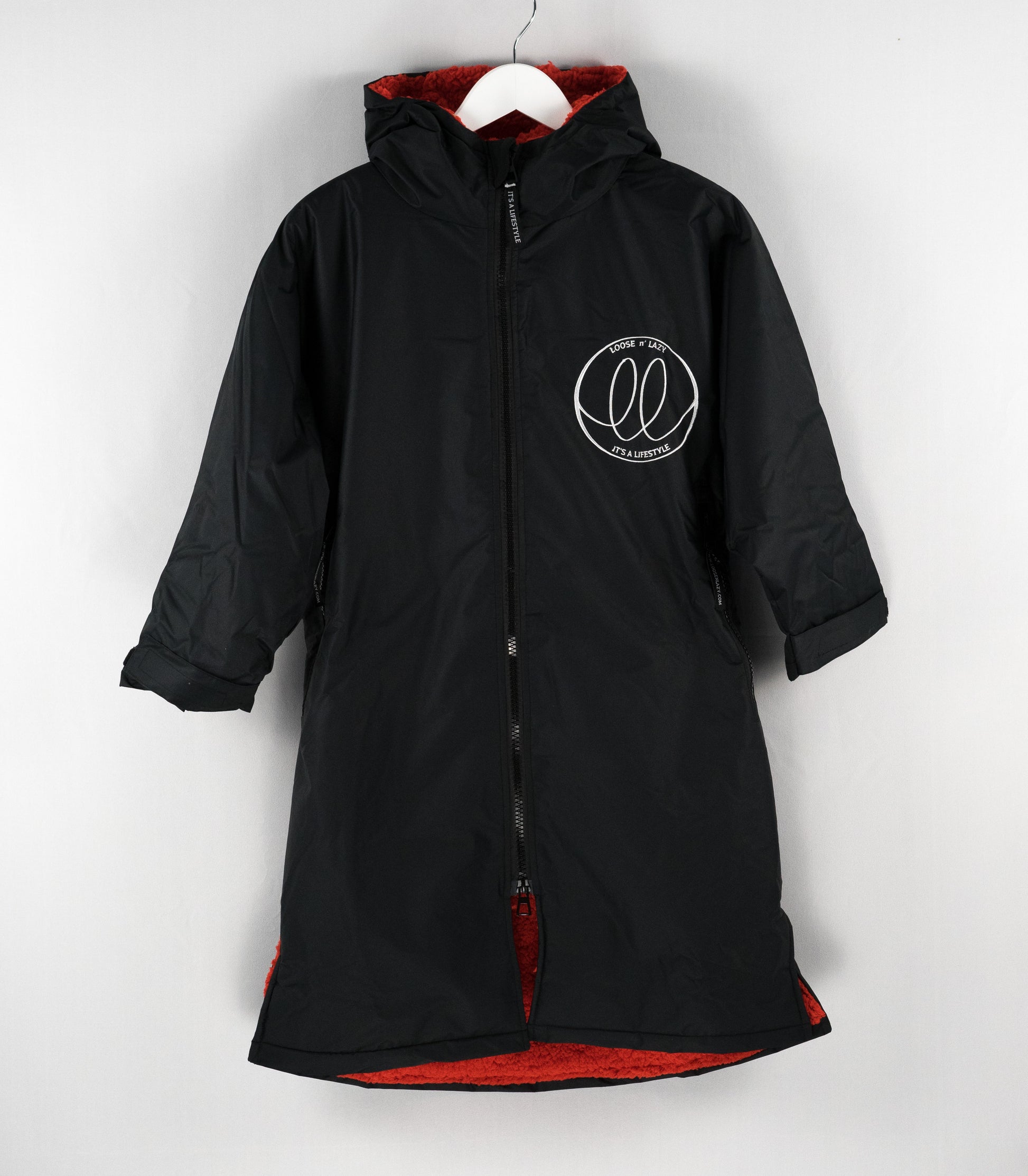 swimming changing robe for outdoor use.  Sustainable warm fleece and waterproof outer lining.