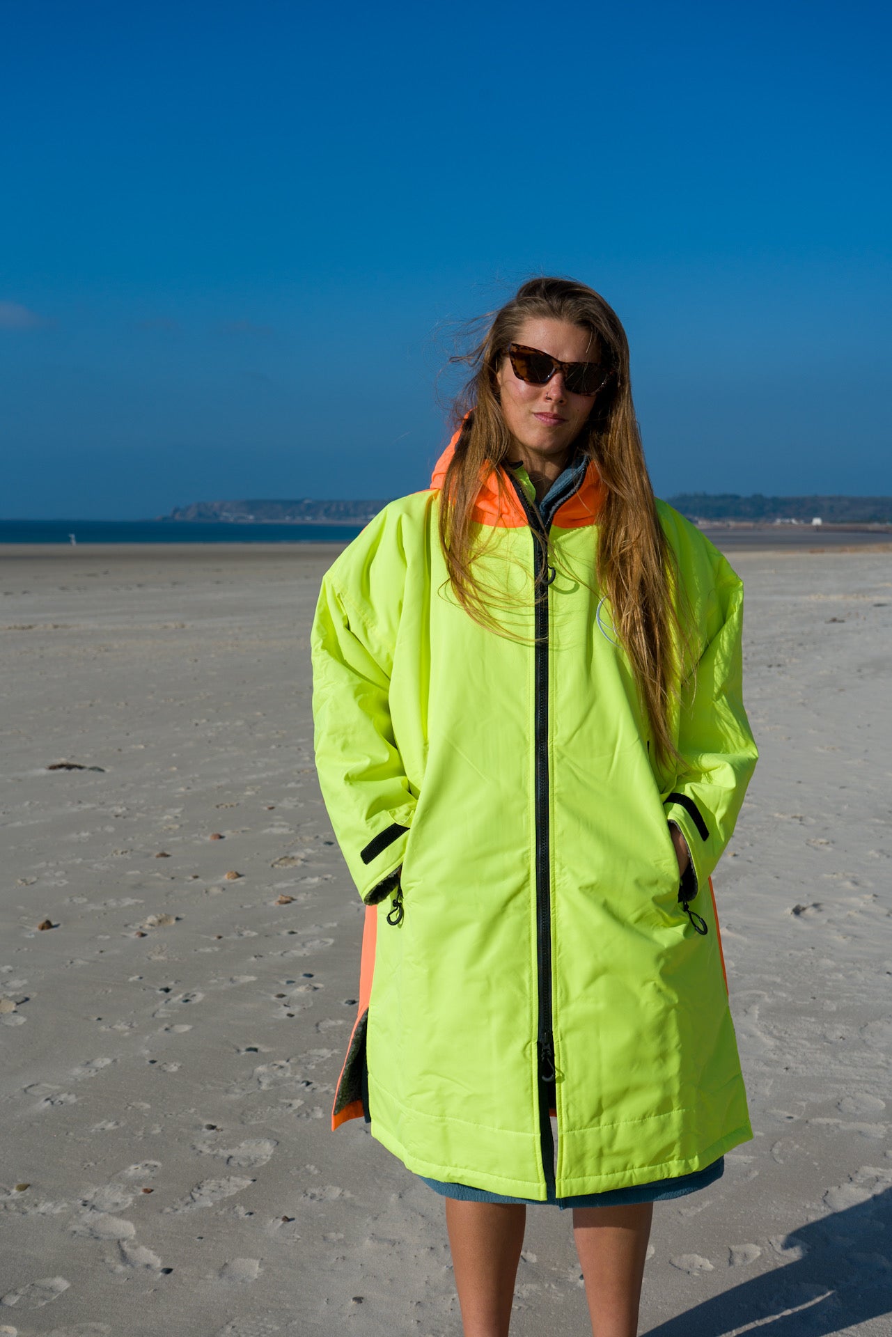 Advanced 2-in-1  Loose n' Lazy Robe - (reflective)