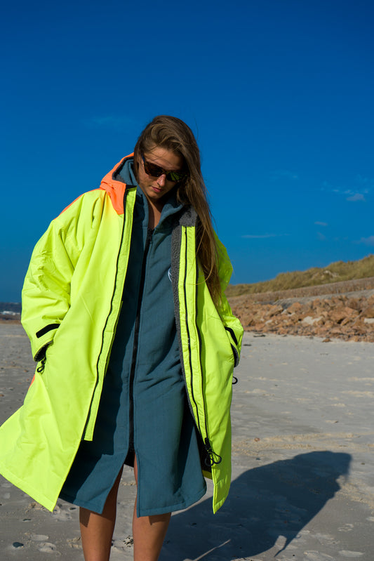 Advanced 2-in-1  Loose n' Lazy Robe - (reflective)